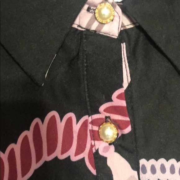 Top - Picture 2 of 2